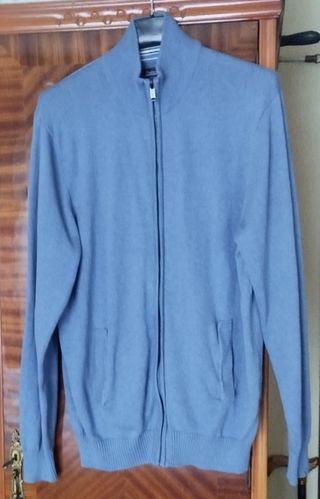 CHAQUETA CON CREMALLERA DUSTIN. NUEVA