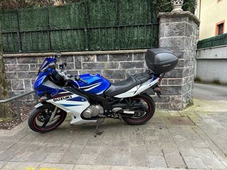 Suzuki gs500f