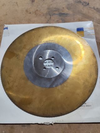 Disco circular BLUE-MASTER HSS-TITANIO 300x2,5x32 