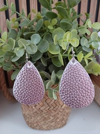 Pendientes goma