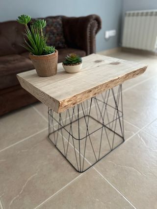 Mesa Auxiliar estilo RAW