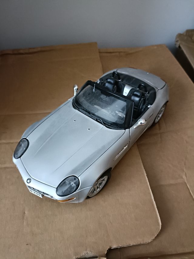 Colección de 23 coches 1:18 escala 1:18