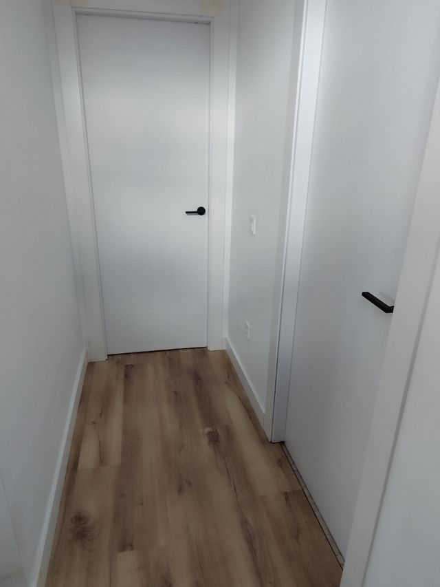 montador de suelo laminado y puertas


