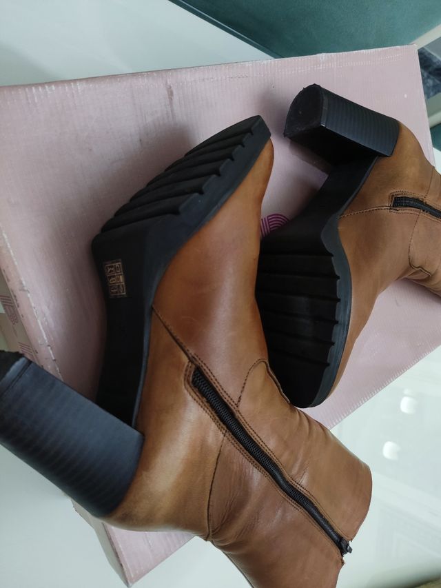 Botas medicaña piel