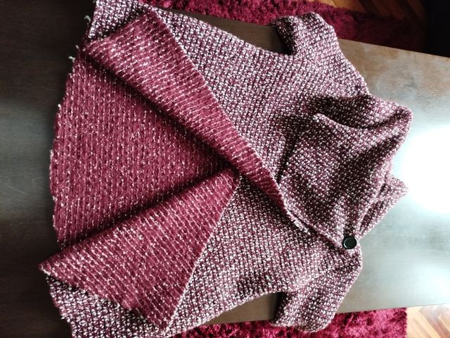 Abrigo de mujer, tipo poncho