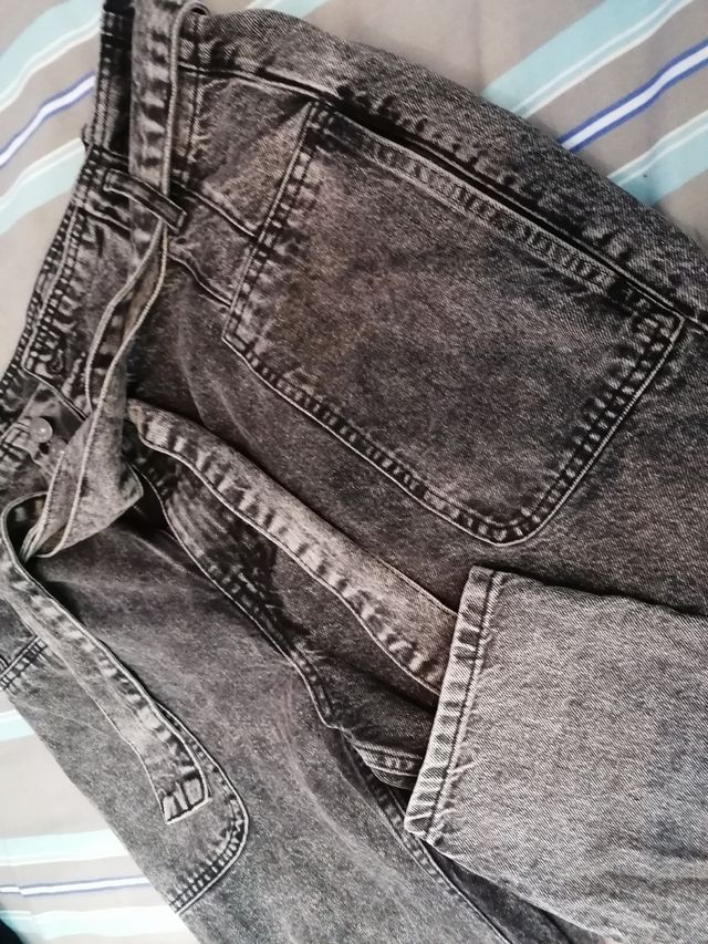 Calça Preta Ácida de Cintura Alta