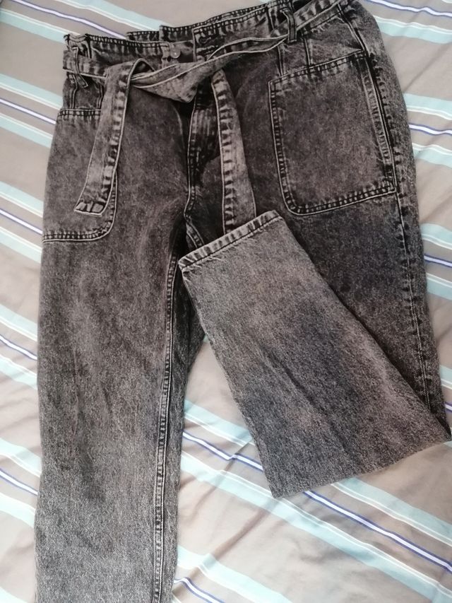 Calça Preta Ácida de Cintura Alta