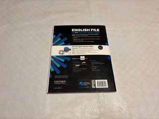 English File PreIntermediate A2/B1 Student’s book