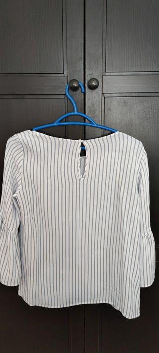 Blusa estilo francés Stradivarius talla M