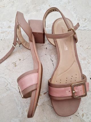 Sandalias Clarks
