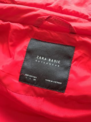 Plumas corto rojo Zara