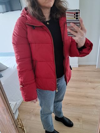 Plumas corto rojo Zara