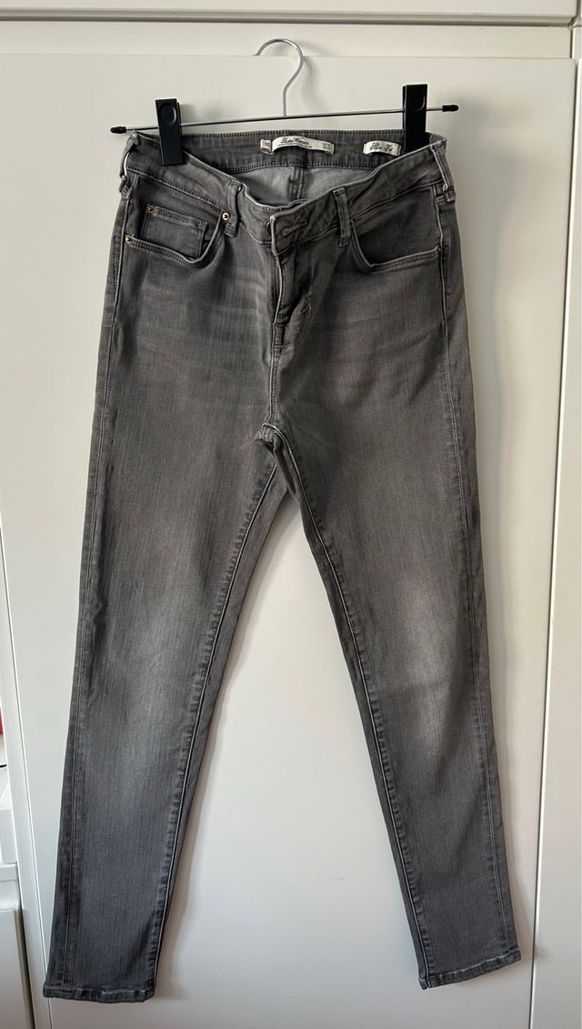 Pantalon vaquero Zara