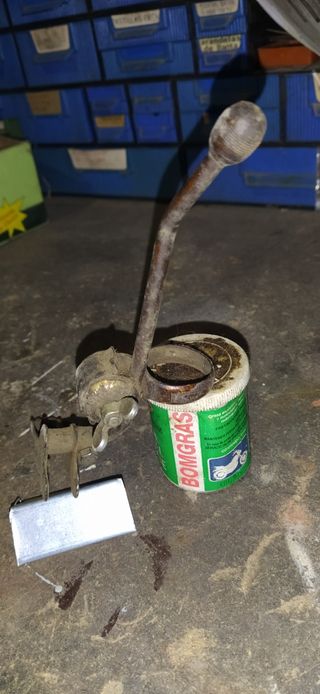 Cambio, desviador y buje antiguos