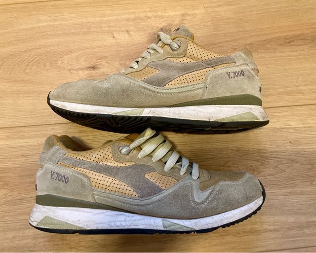 Diadora V7000