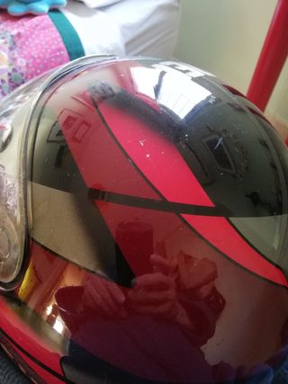 Casco moto Shoei.