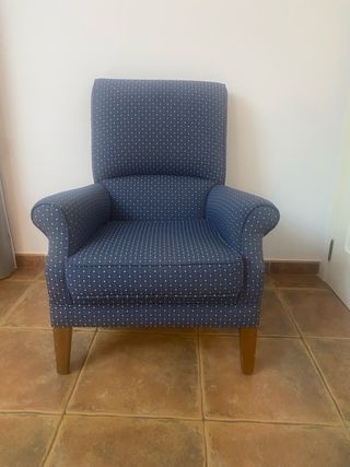 VENDO 2 SILLONES TAPIZADOS TELA AZUL 80€/unidad
