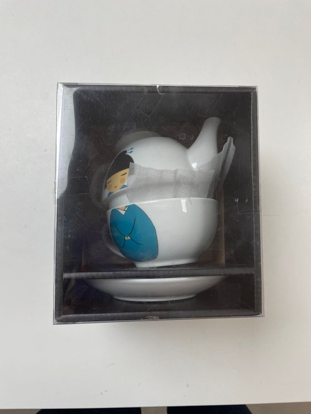 Tetera y taza de té de porcelana NUEVO