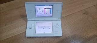 Nintendo DS lite