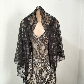 Vestido y mantilla años 80