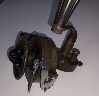 Carrete de pesca antiguo SAGARRA