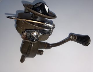 Carrete de pesca antiguo SAGARRA