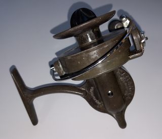 Carrete de pesca antiguo SAGARRA