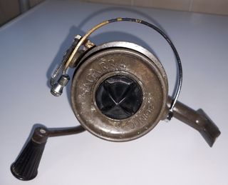 Carrete de pesca antiguo SAGARRA