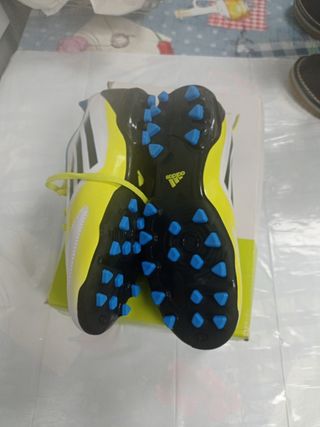 Botas Adidas niño talla 37 