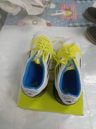Botas Adidas niño talla 37 