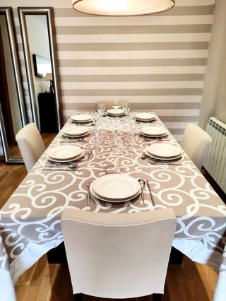 Mesa de comedor El Globo Muebles 