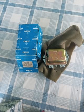 Regulador dinamo Renault 8