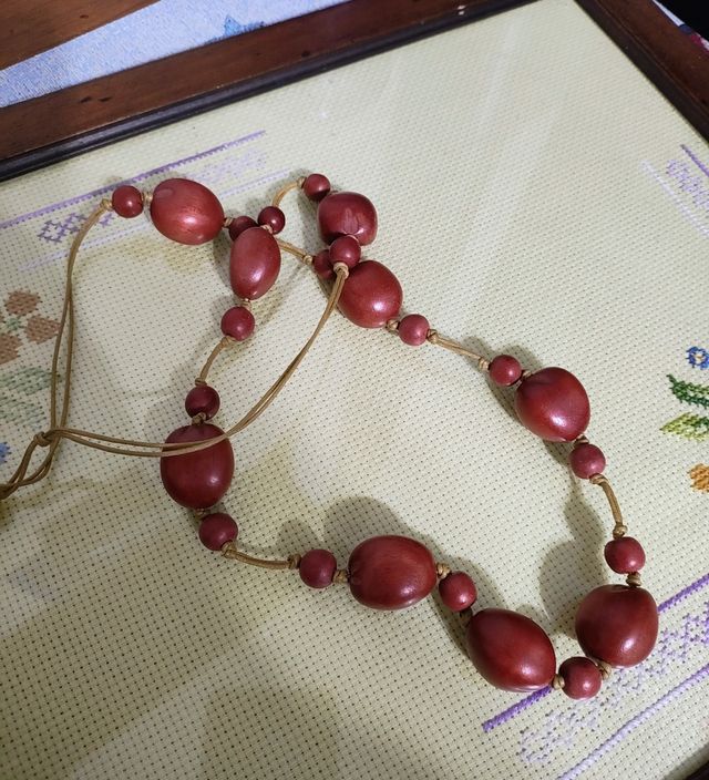 Collana in legno