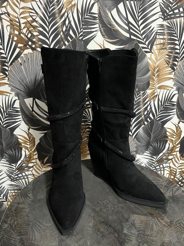 Stivali alti neri 38