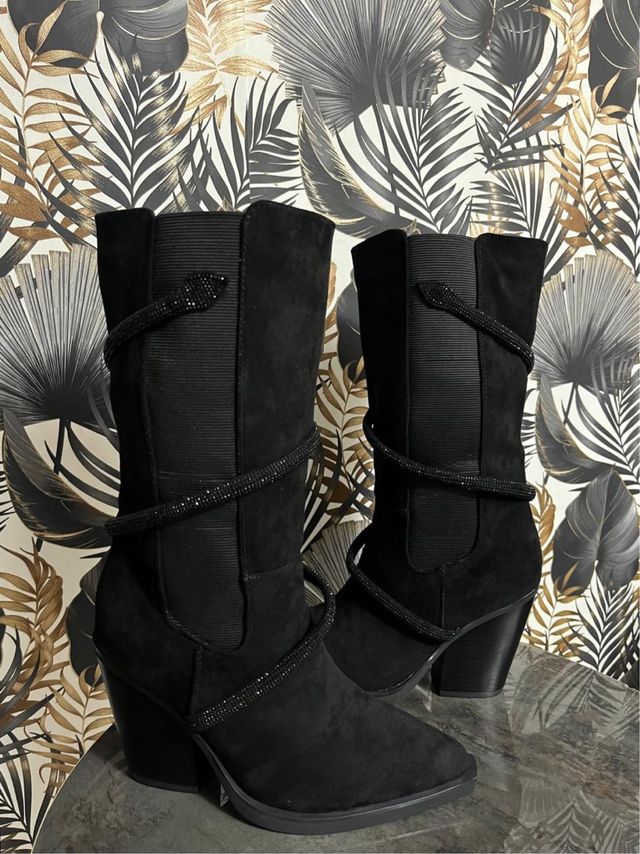 Stivali alti neri 38