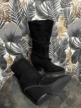 Stivali alti neri 38