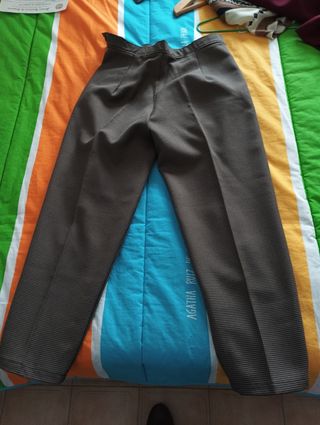 Vendo pantalon de mujer.