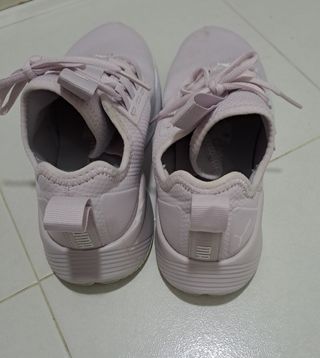 Zapatillas número 37 deportivas marca puma