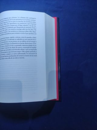 La violinista roja / The Red Violinist (Spanish Edition)