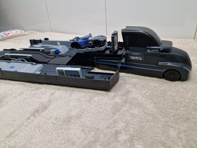 Camión Jackson Storm