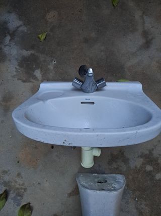 Lavabo roca pie