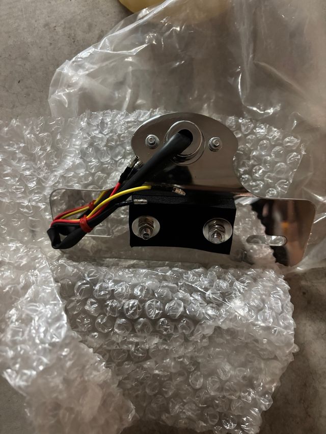 Porta targa con luce cromato