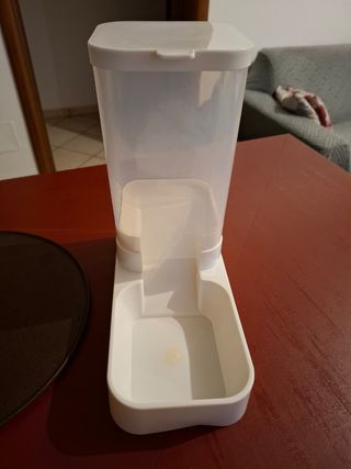 Distributore croccantini 
