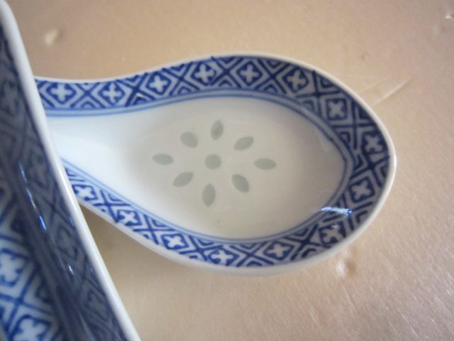 cucchiai cinesi in porcellana bianca e blu