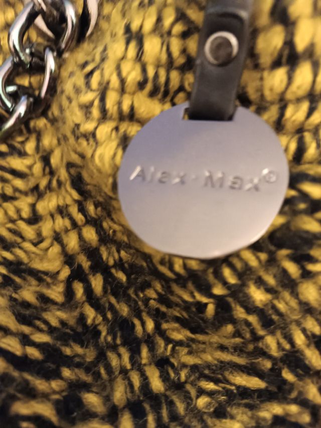 Bolso en tonos verdosos y negro