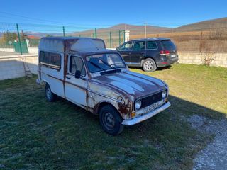 Renault R4 F6 rat style
