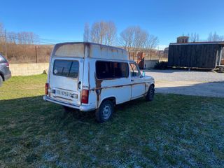 Renault R4 F6 rat style