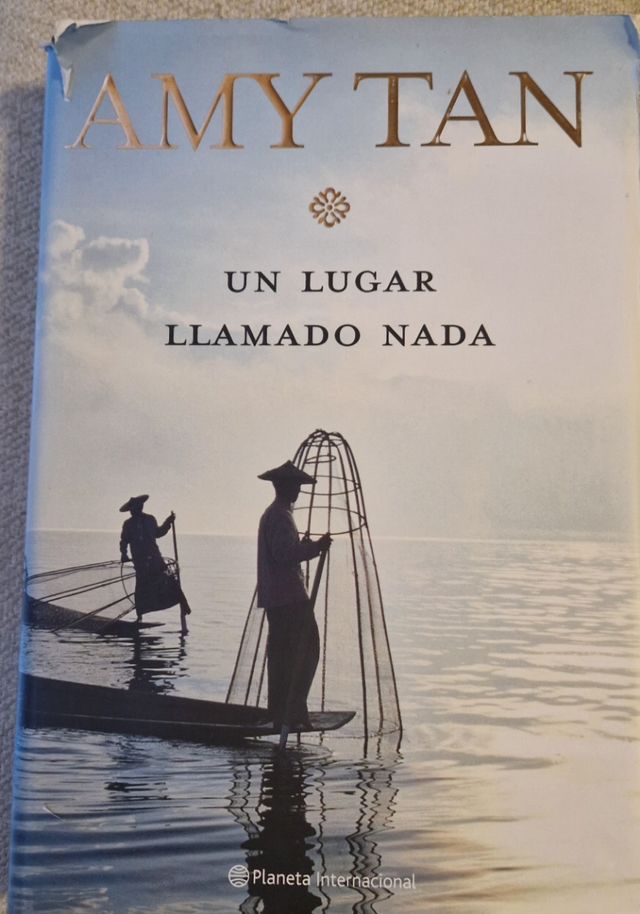 Un lugar llamado Nada (Spanish Edition)