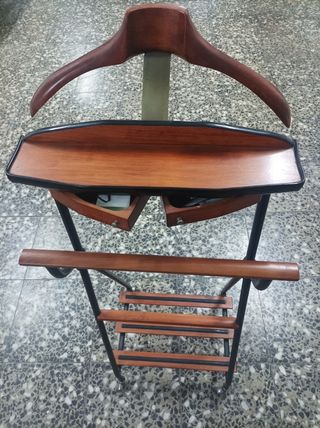 Galán de noche de madera
