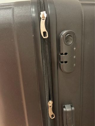 Maleta con ruedines de gran tamaño negra